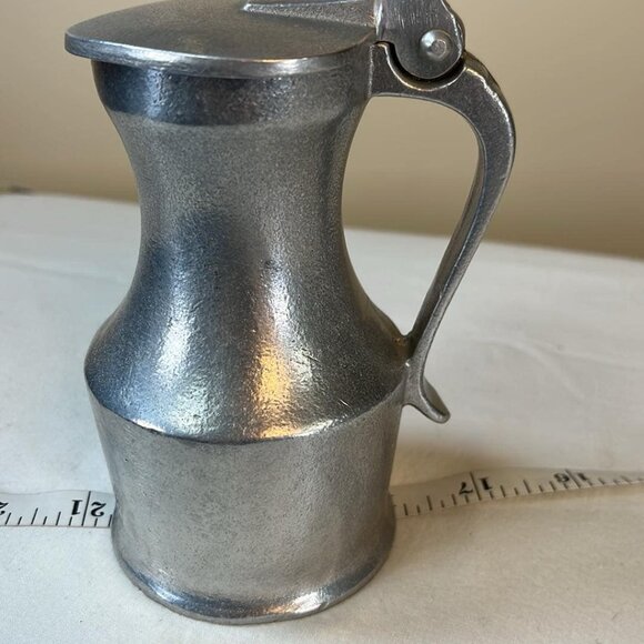 Vintage Wilton Armetale Lidded Ale Pitcher Flagon Tavern Pub Props - Picture 3 of 9